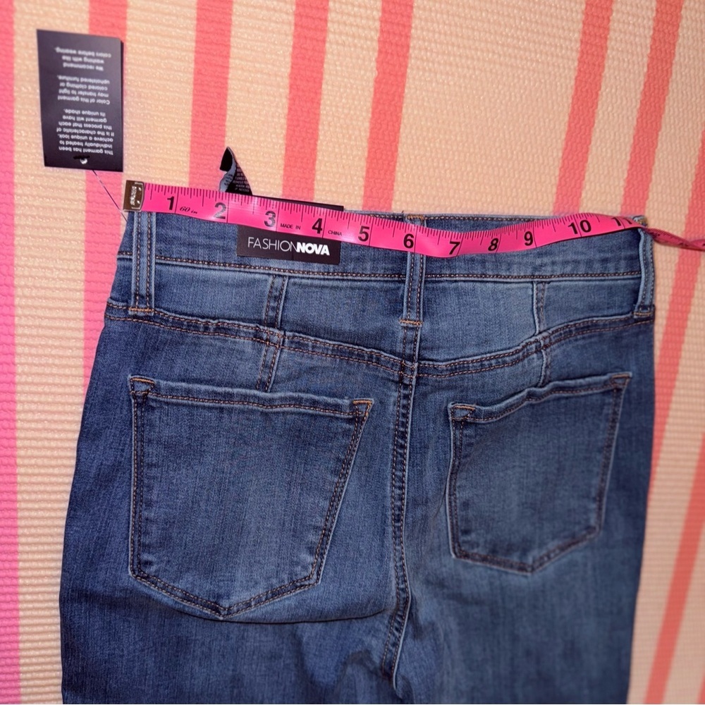 Fashion Nova Women's Distressed Blue Skinny Jeans - Picture 4 of 5